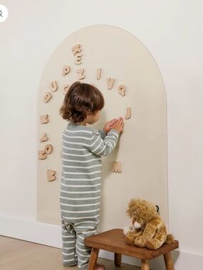 Maeroo Ivory Magnetic Wall Arch